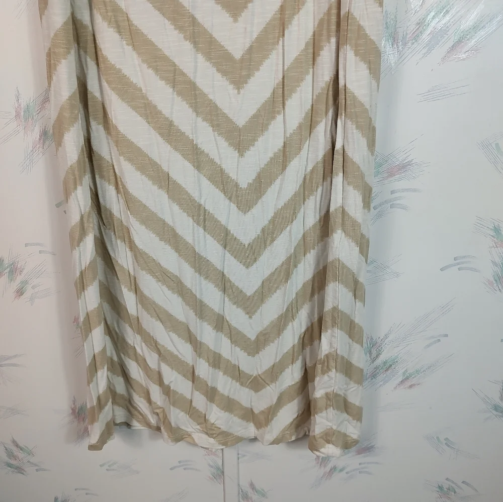 Chico's 2 Beige Chevron Print Midi Skirt - Picture 7 of 10